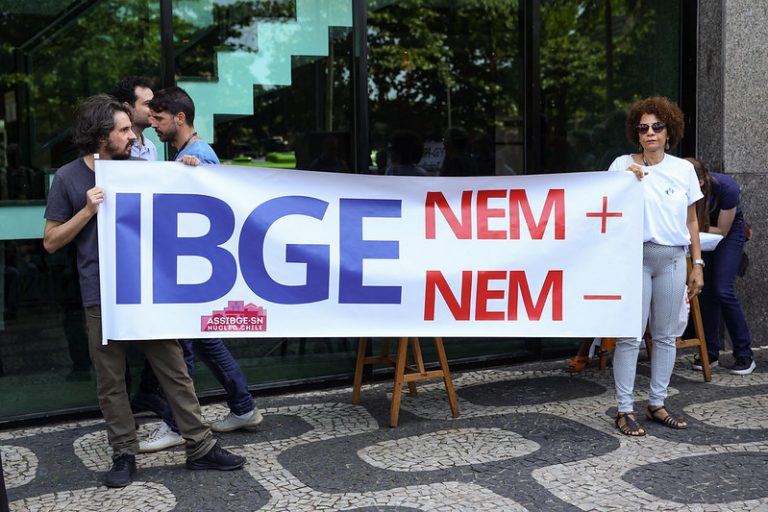 Gestão Pochmann quer que sindicato tire sigla IBGE do nome, diz Assibge