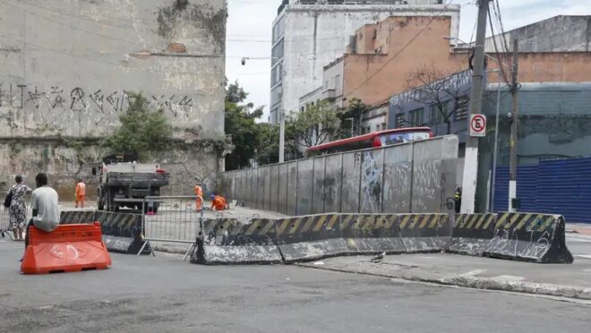 Moraes intima PGR sobre muro na cracolândia em São Paulo