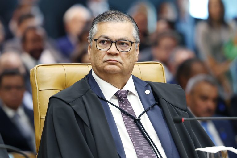 Dino aprova plano do Congresso para liberação de emendas