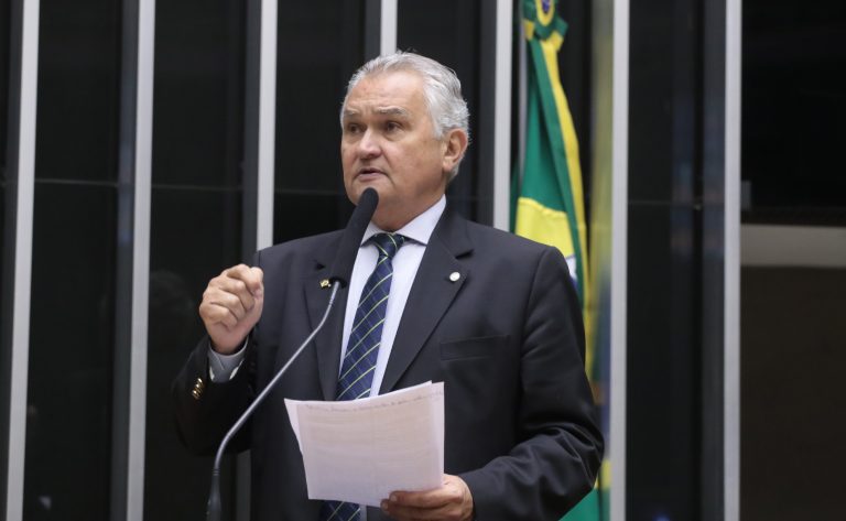 Moraes prorroga inquérito contra deputado General Girão