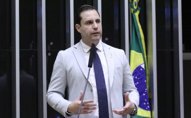 Deputado apresenta projeto para barrar poder de polícia da Funai