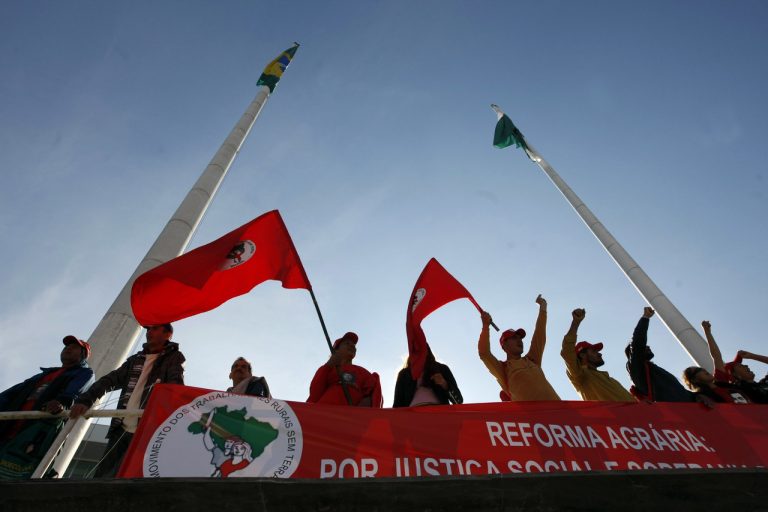 MST deflagra invasões e protestos em todas as regiões do país