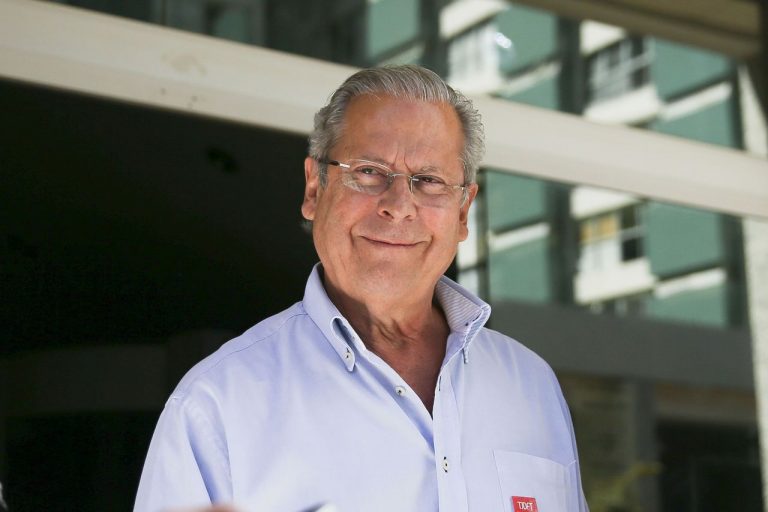 José Dirceu prevê disputa internacional nas eleições de 2026