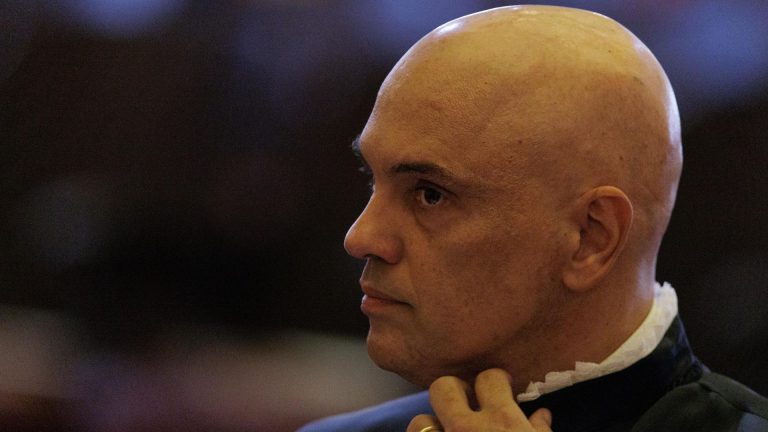 Moraes vota para manter Rumble suspenso e dá início a julgamento na Primeira Turma