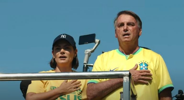 Michelle diz acreditar que “gente grande” esteve por trás de atentado contra Bolsonaro