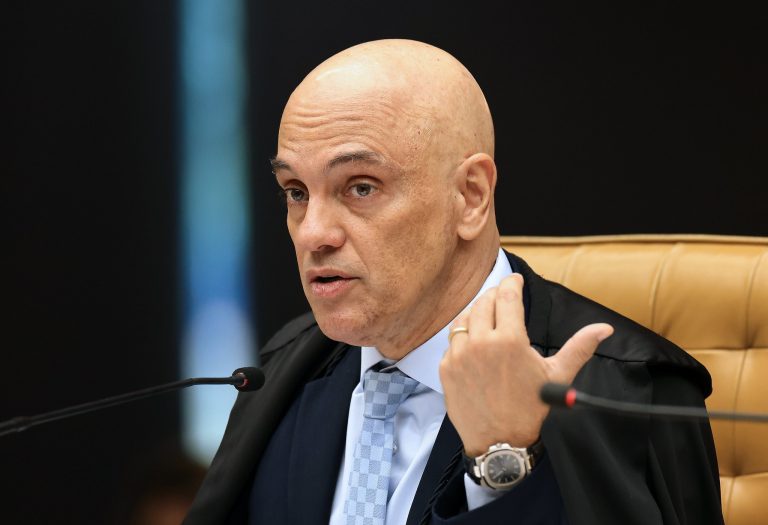 Moraes defende “reação forte” contra postura de “tudo ou nada” das big techs