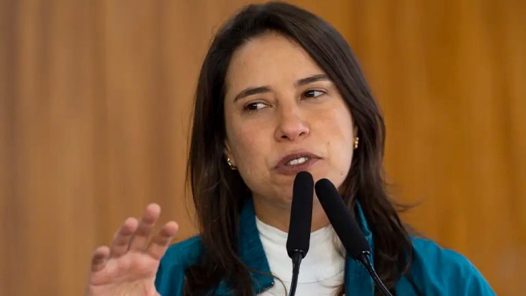 Raquel Lyra troca PSDB pelo PSD e confirma adesão à base de Lula